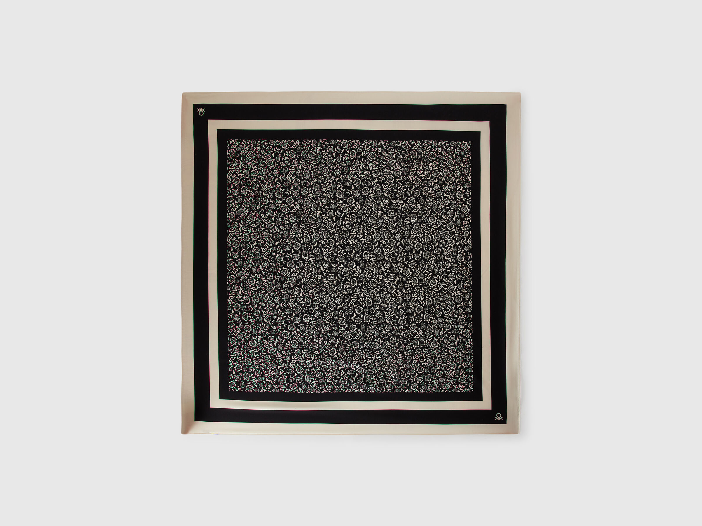 SQUARE SCARF Mulher image number 3